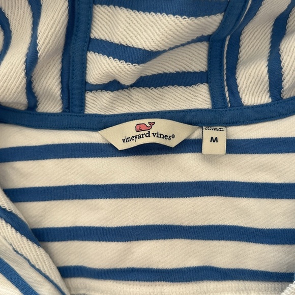 Vineyard vines coverup hoodie dress and palm print shorts - Picture 3 of 5